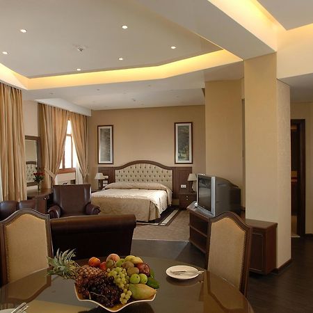 ביירות Etoile Suites Boutique Hotel Downtown מראה חיצוני תמונה